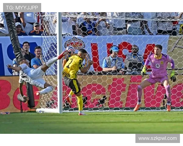 阿斯：姆巴佩贝林维尼修斯组成超级三叉戟 阿隆索布阵挑战重大考验