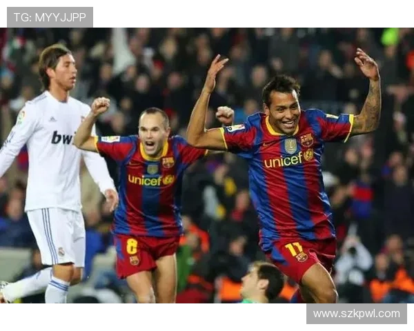 德容谈比赛思维：只有亚马尔或梅西值得我传球其余队友被盯防时无需传球